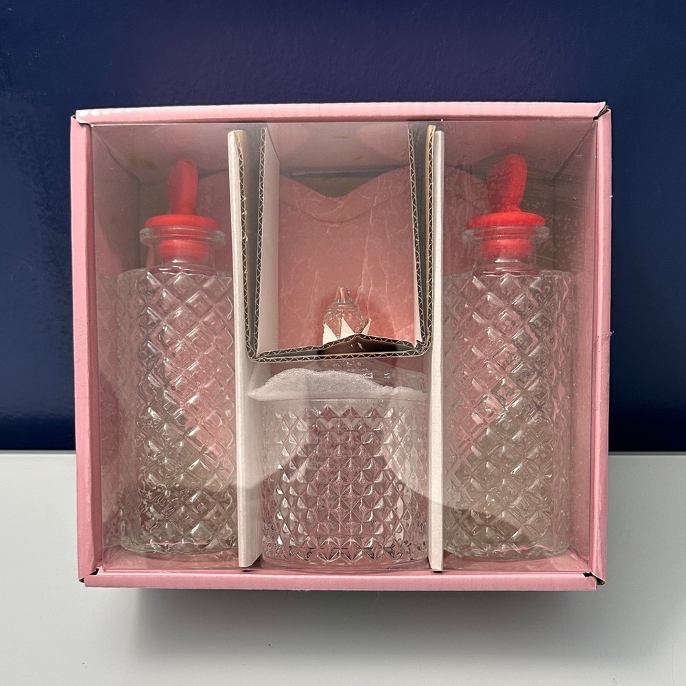 Decorative Glass Bathroom Set